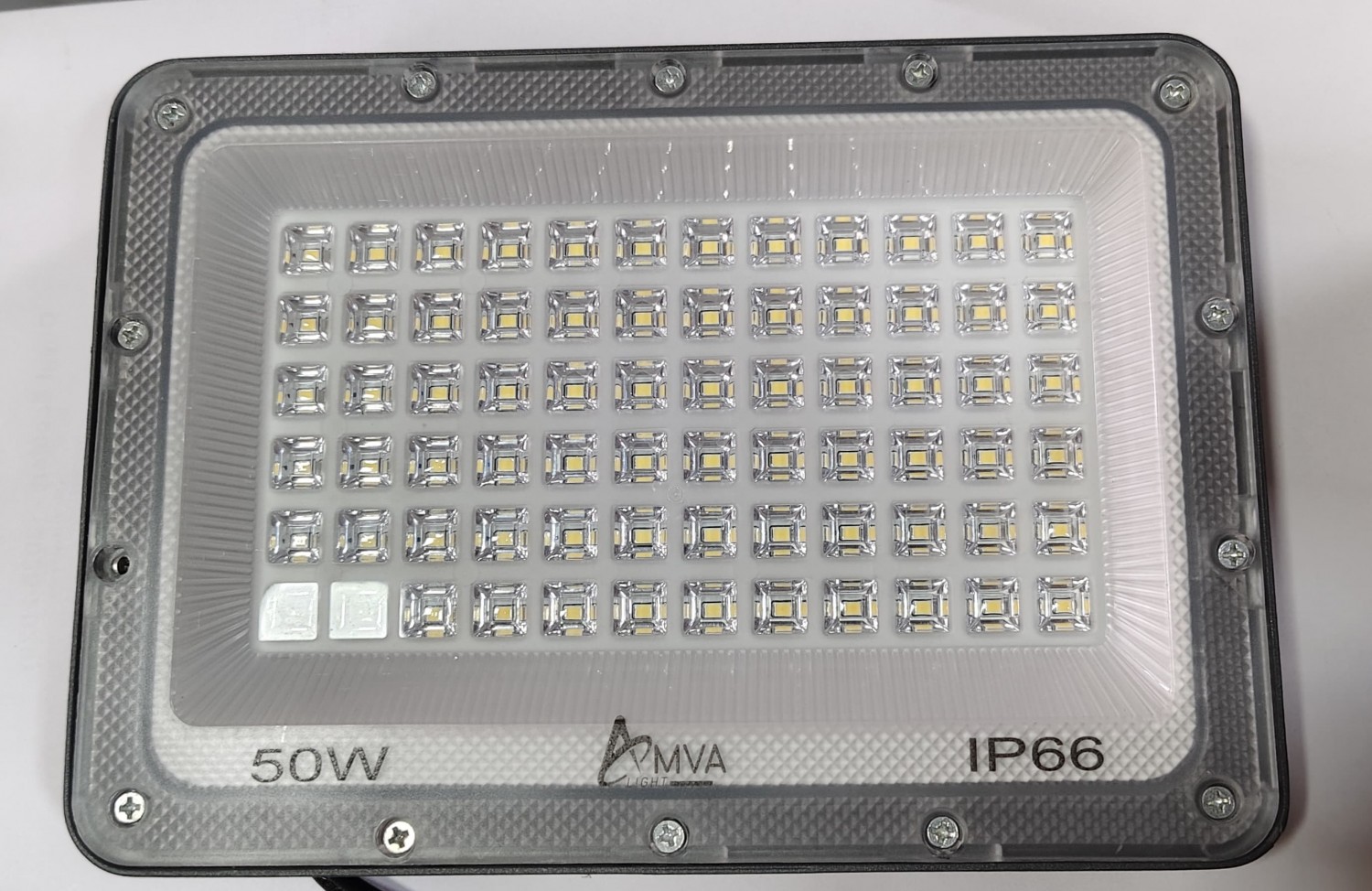 AMVA FLOOD LIGHT ECONOMICS SERIES (white/warm white)